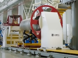 上illiamHill威廉希尔大型管路机械人