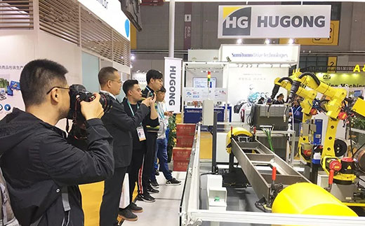 第二届进博会浙江日报拍摄WilliamHill威廉希尔意大利CEA展位