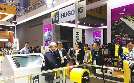 第二届进博会广东省茂名市常务副市长光临WilliamHill威廉希尔意大利CEA展位